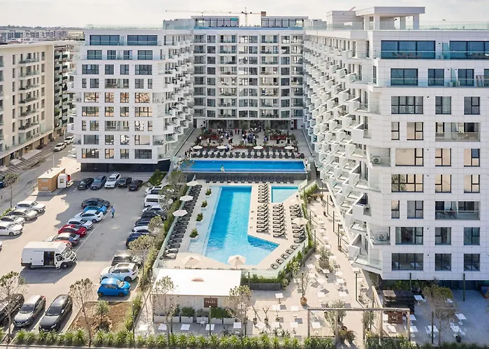 Nova Seaview Apartment In Infinity Beach Resort - Parking